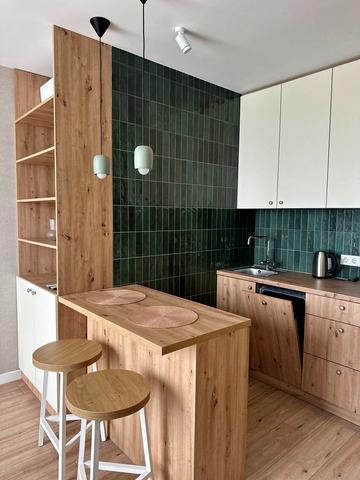 Салютна вул., (Будинок 02301-02303)