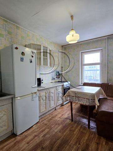 Архітектора Вербицького вул., 4