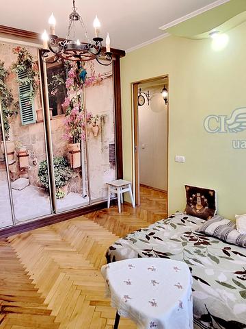 Миколи Василенка вул., 9