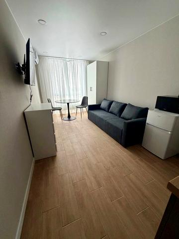 Олега Мудрака вул. (Генерала Наумова), 1-Б