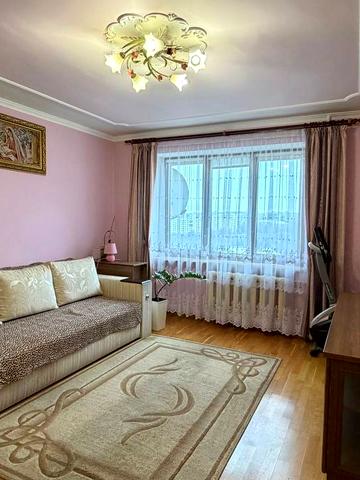 Медової Печери вул. (), 38а