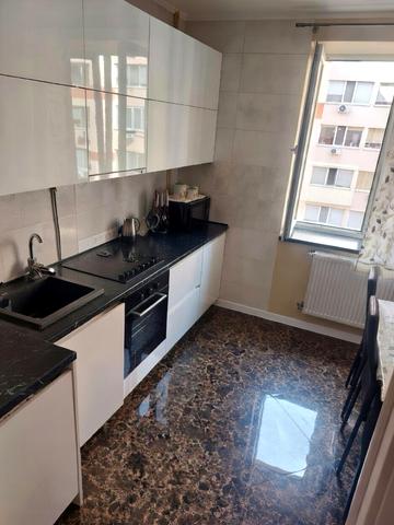 Старицького вул., 20/4