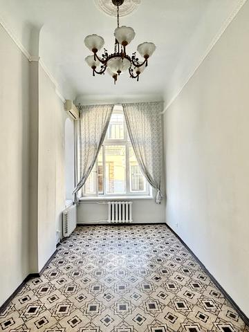 Софіївська вул., 17/15