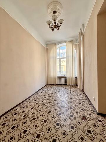 Софіївська вул., 17/15