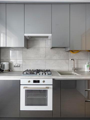 Вольського, 8