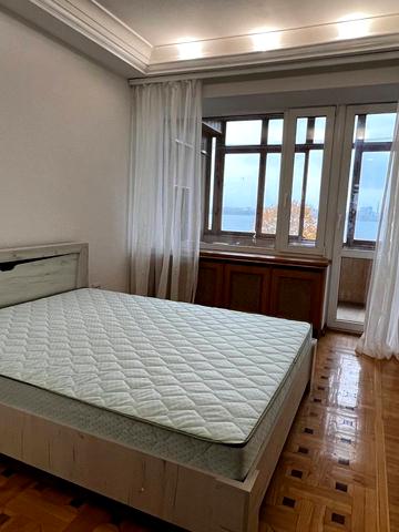 Січеславська Набережна вул., 37