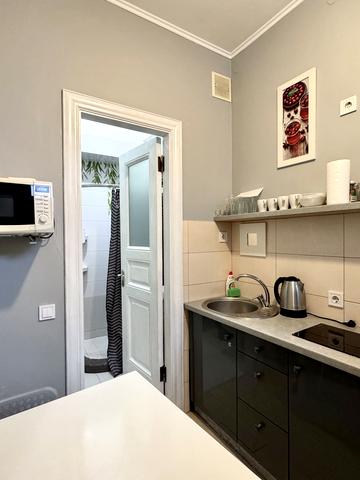 Сніжна вул., 5