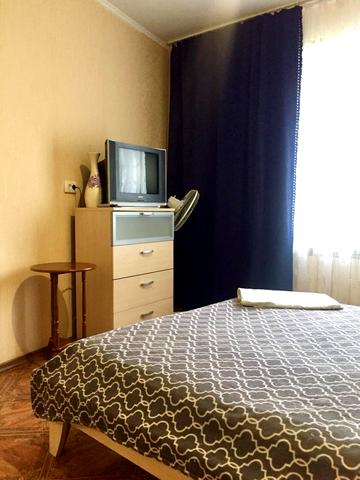 Харківська вул., 44