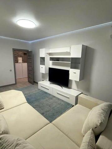 Драгоманова вул., 10