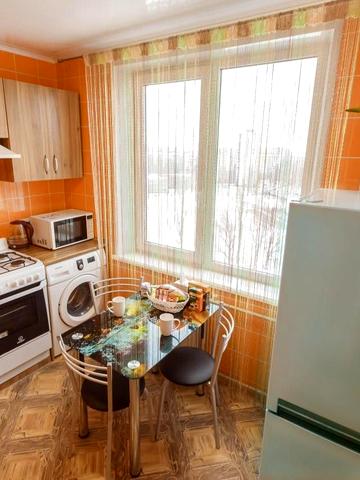 Валентинівська вул., 13в