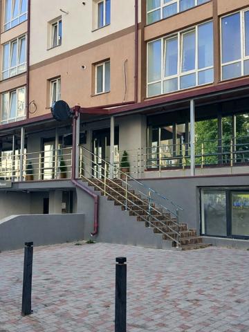 Яблунева вул., 1/2