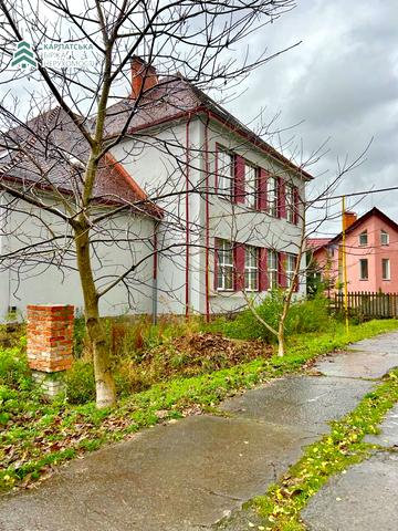 центральна, 2