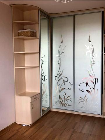 Володимира Покотила вул. (Картвелішвілі), 1