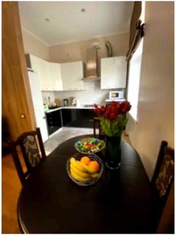 Прорізна вул., 7