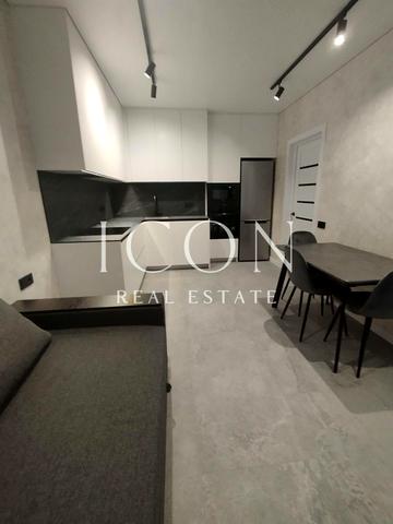 Дніпровська набережна вул., 16-Д