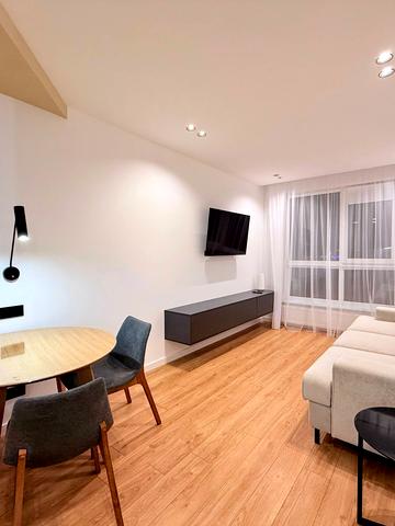 Карла Мікльоша вул., 20