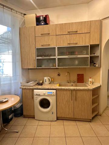 Леся Мартовича вул., 5