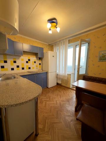 Голосіївський просп. (40-річчя Жовтня), 7