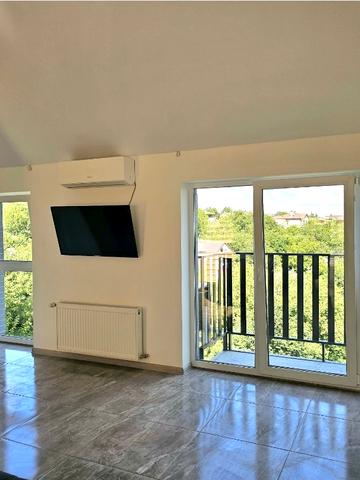 Високовольтна вул., 83