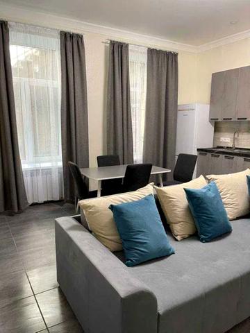 Канатна вул., 9