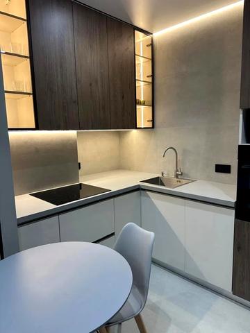 Зарічна вул., 6