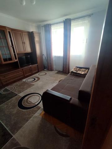 Івана Миколайчука вул., 36