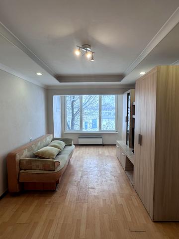 Левка Лукяненка вул. (Маршала Тимошенка), 1