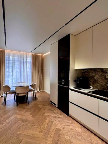 Василя Гаджеги вул., (Будинок 4)