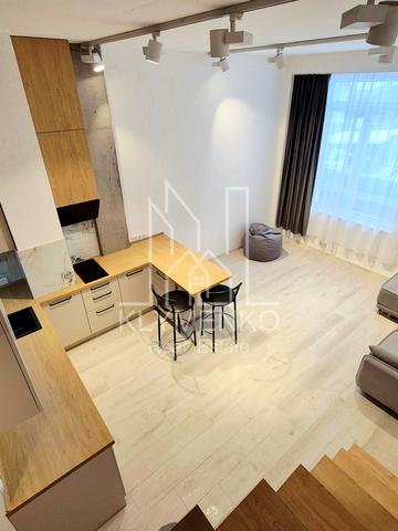 Дмитра Луценка вул., 2-Г