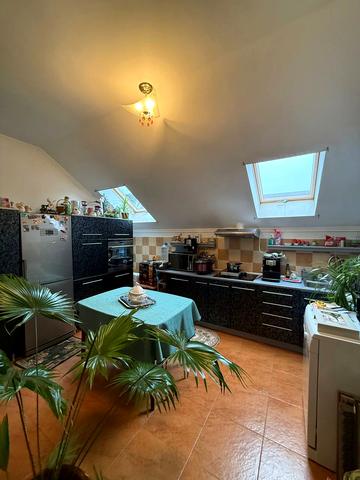 Володимирська вул., 39