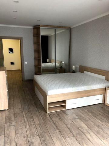 Миколи Ушакова вул., 1-Д