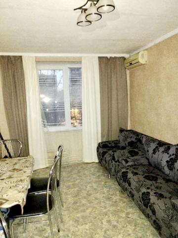 Академіка Павлова вул., 140