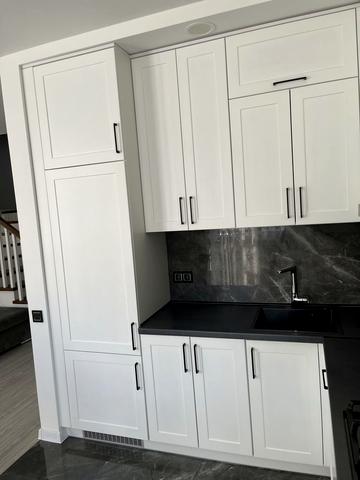 Бережанська вул., 18