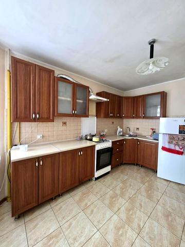 Злуки просп., 8