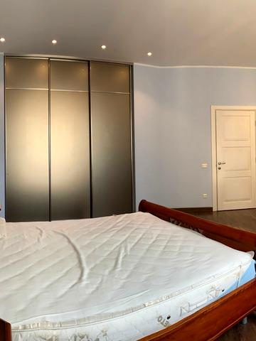 Бориса Гмирі вул., 8-Б