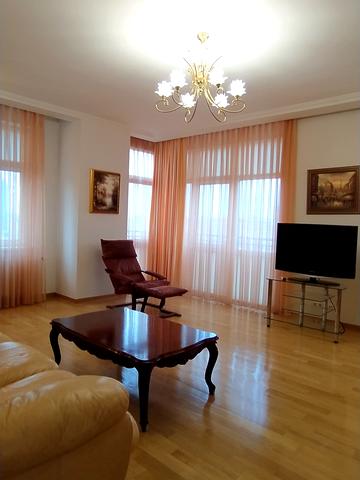 Панаса Мирного вул., 17