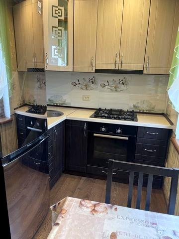 Холодноярська вул. (Брянський), 7