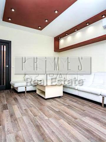 Золотоустівська вул., 52