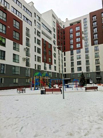 Під Голоском вул., 4-Б