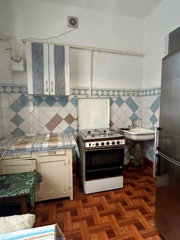 Василя Стуса вул., 1