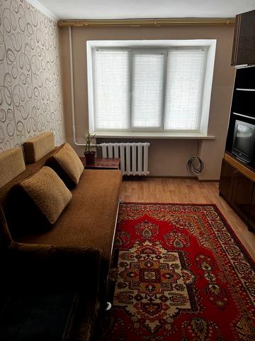 Тенісна вул., 12