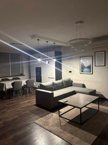 Героїв Харкова просп. (Московський), 124/7