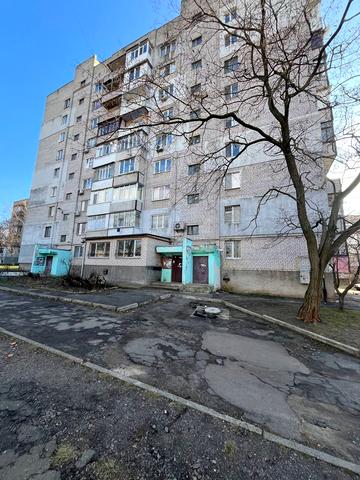 Передова вул., 52