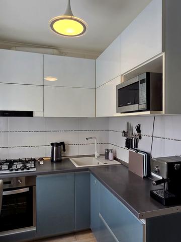 Ольжича вул., 11