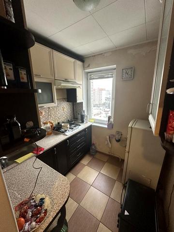 Павла Тичини вул., 13