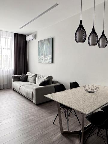 Саперне Поле вул., 12