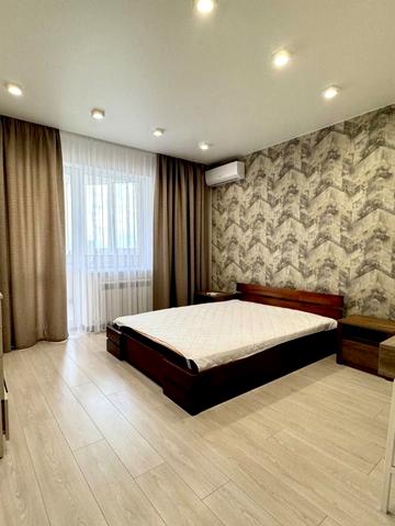 Юліана Матвійчука вул. (), 141