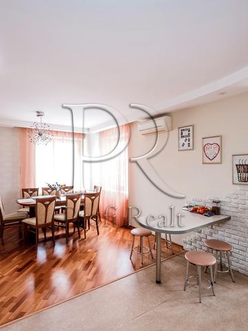 Микільсько-Слобідська вул., 6