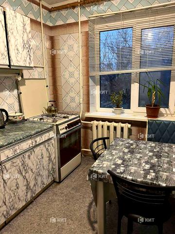 Соборна вул., 1