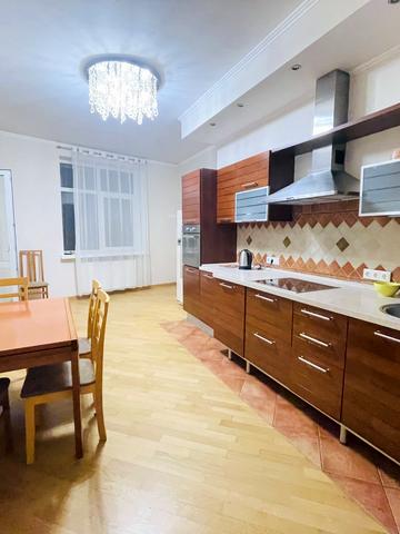 Лесі Українки бульв., 7-Б